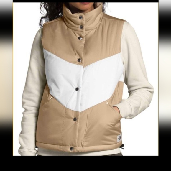 North Face Puffer Vest - Picture 11 of 13